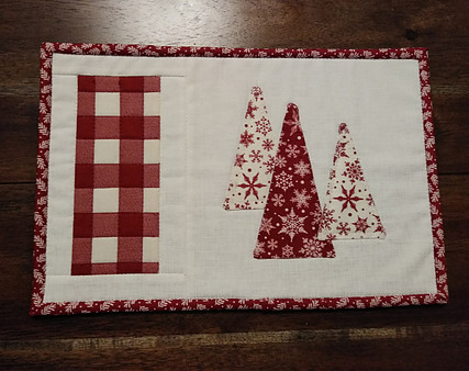 Quilted Christmas Mug Rug