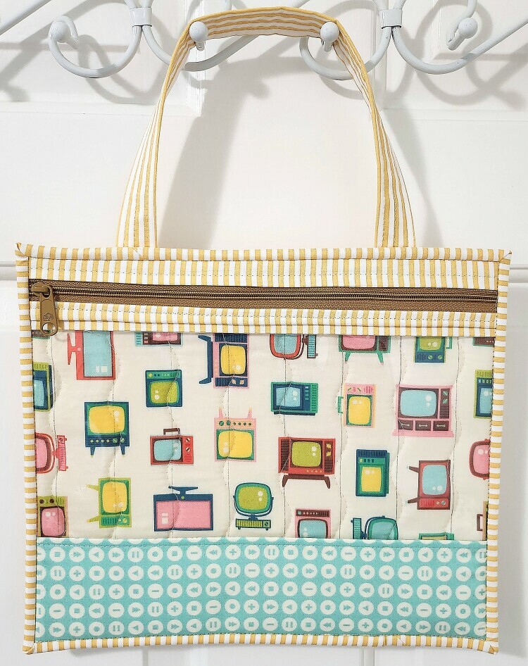 By Annie Project Bag 2.0, medium size.  Fabric:  